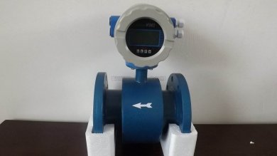 電磁流量計(jì)測(cè)量精度影響因素分析